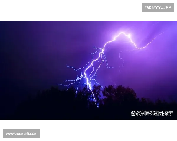 雷电的神秘力量与人类的恐惧反应探索 雷电的神秘力量与人类的恐惧反应探索