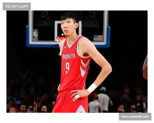 如何确定周琦加盟新疆篮球队的具体时间和背景分析